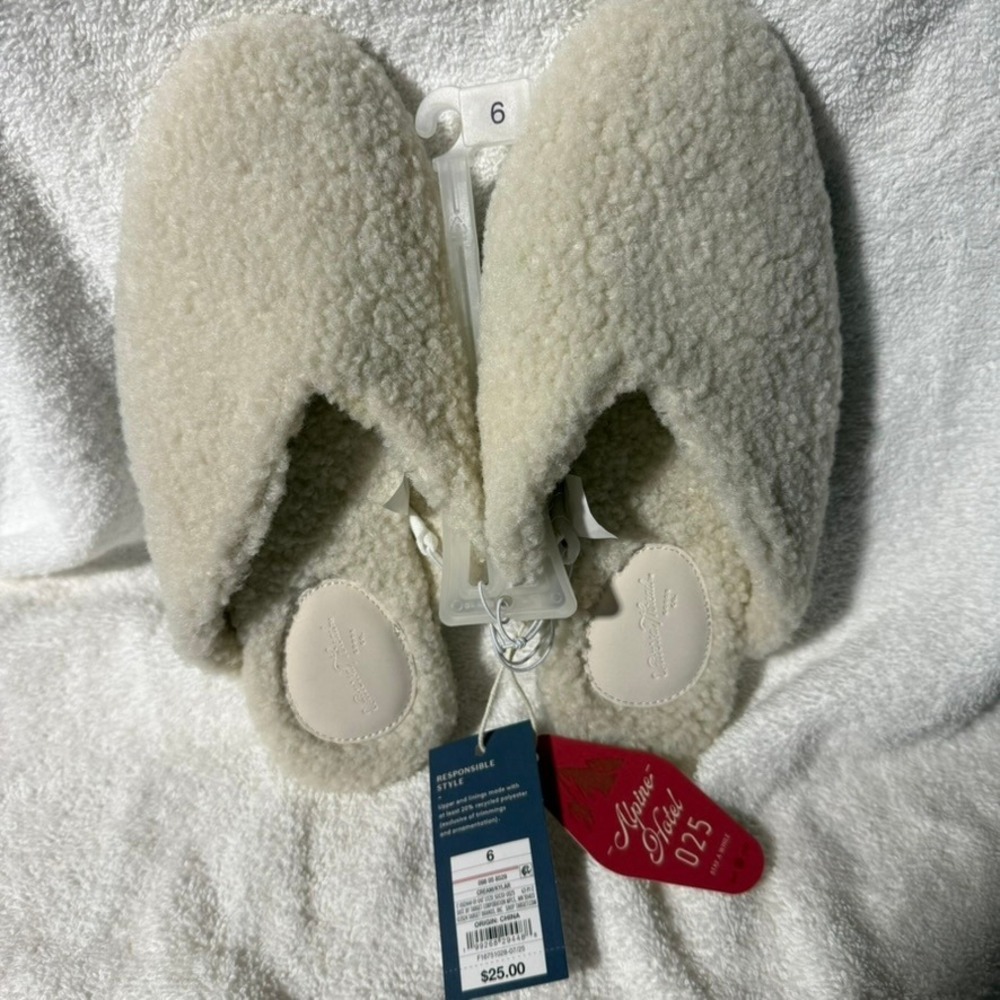 Universal Thread Cream Kylar Faux Shearling Slippers Alpine Hotel Womens 6 NWT